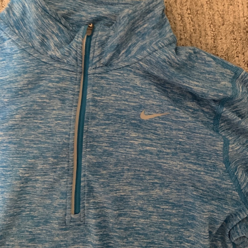 Nike pullover - Picture 2 of 3